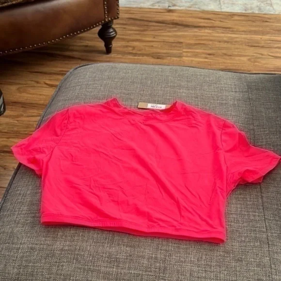 Skims Fits Everybody Super Cropped T-Shirt - Picture 2 of 3